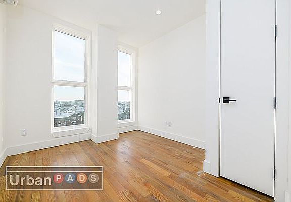 3rd image of 167 Linden Blvd #8F