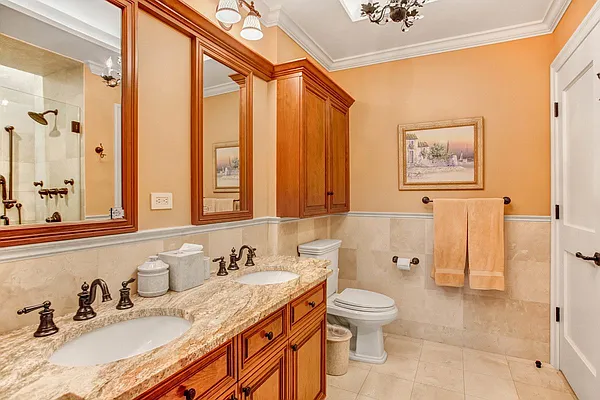 Rented by BLU Real Estate | media 11