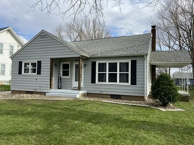 224 Hawley St photo 1