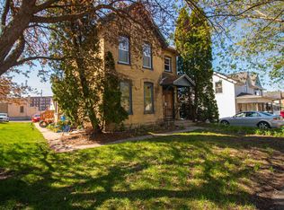 208 W Pleasant St, Portage, WI 53901