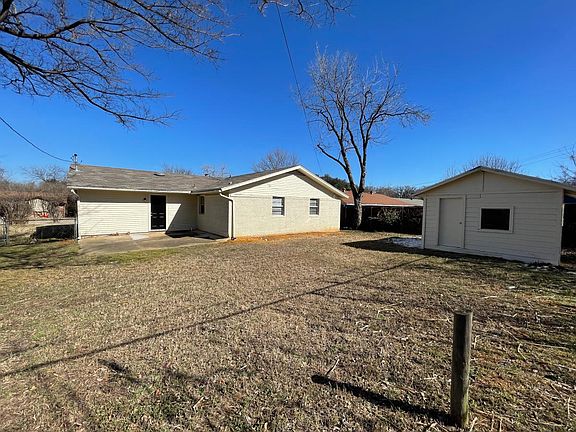 2nd image of 4728 Shady Hill Dr