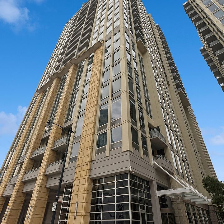1st image of 700 N Larrabee St APT 1215
