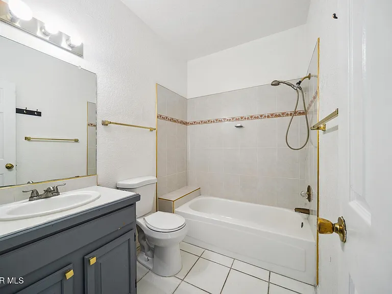 11648 Lake Erie Dr — Photo 14