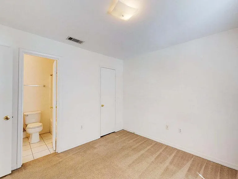 895 Silverwood Dr #5 — Photo 20