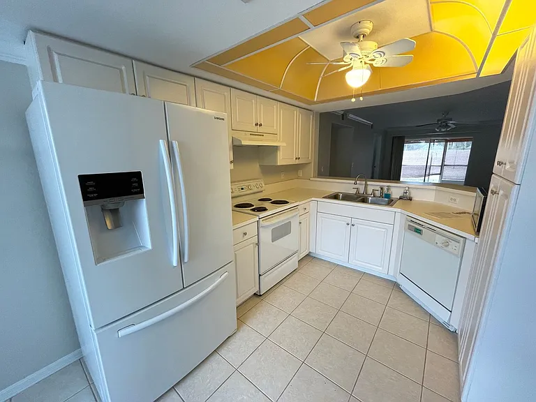 26741 Little John Ct #14 — Photo 7