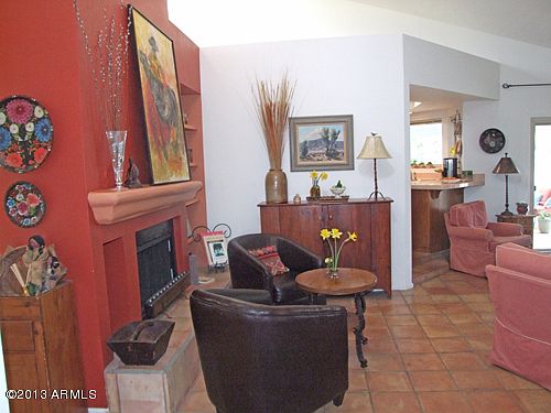 4th image of 1043 E Desert Cove Ave