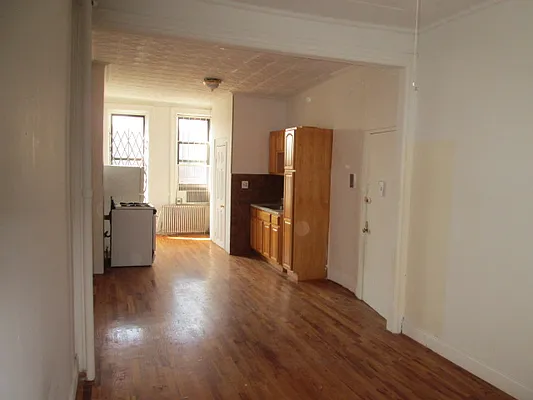 Rented by The Hamilton Group | media 33