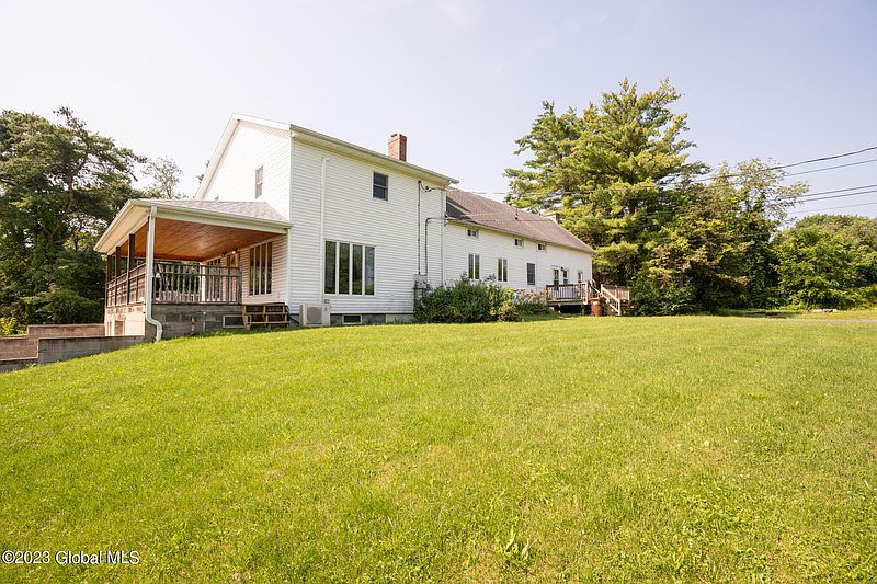 3rd image of 43 Unionville Feura Bush Road