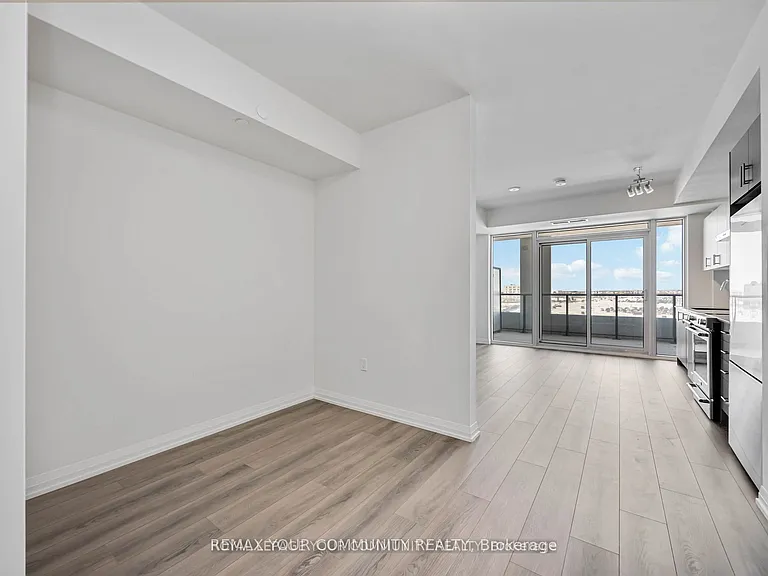 8960 Jane St #429 — Photo 5