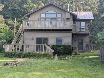 W8076 Eagle Court, Oxford, WI, 53952