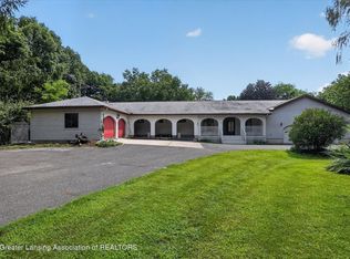 2100 E Sherwood Rd, Williamston, MI 48895