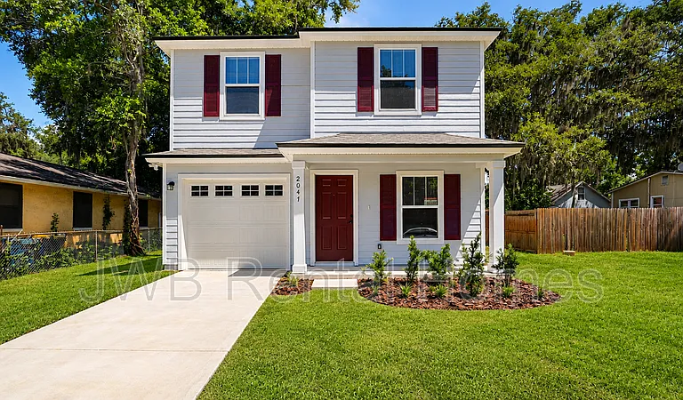 2047 Prospect St — Photo 1