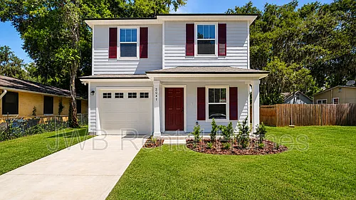 2047 Prospect St Photo 1 2047 Prospect St Photo 1