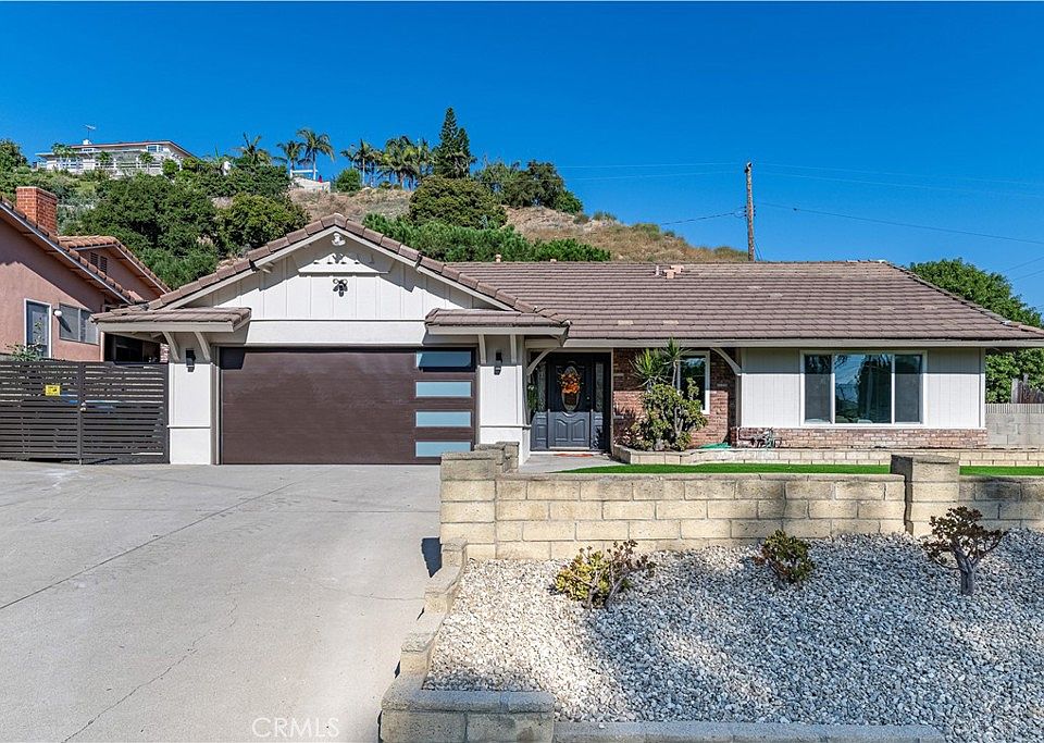 1st image of 2421 Donosa Dr