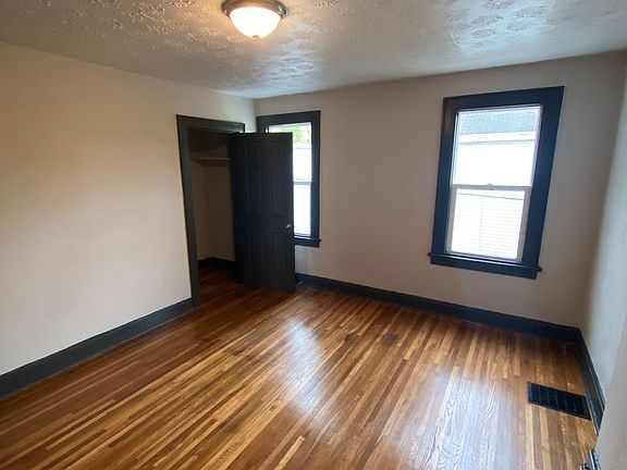 4th image of 112 N Guilford Ave