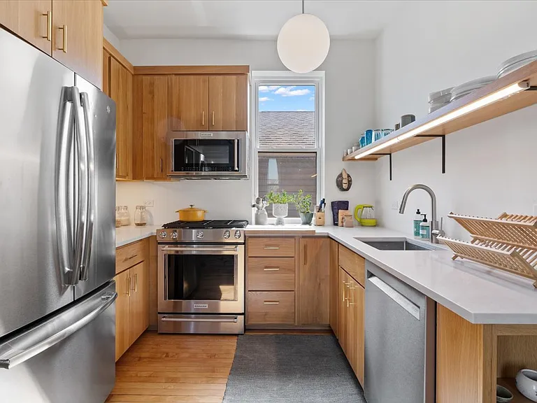 1530 W Superior St #3R — Photo 10