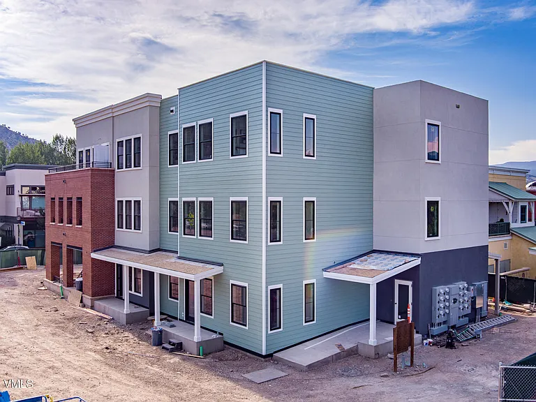 1200 Capitol St — Photo 33