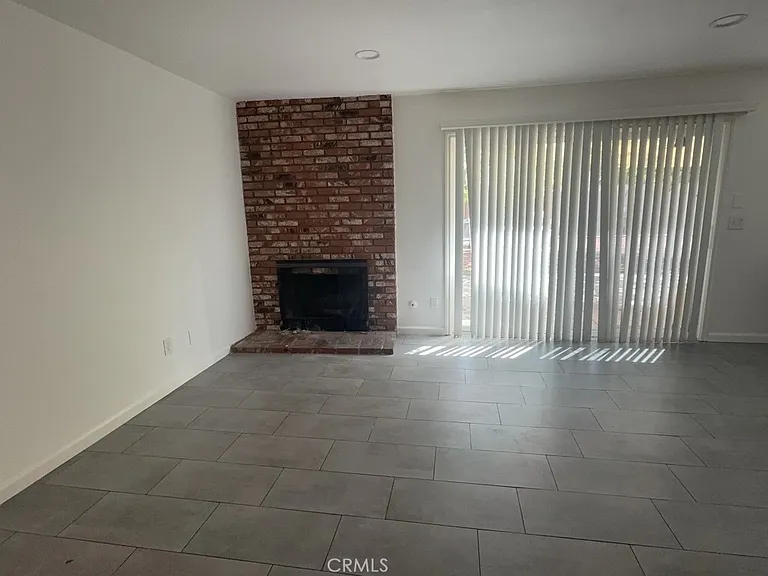 24245 Powell Pl — Photo 8