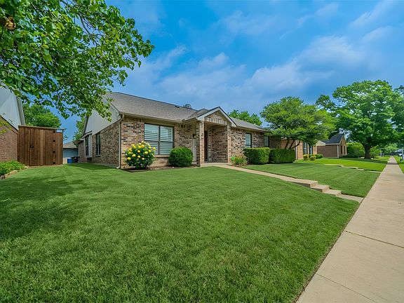 3rd image of 4420 Seville Ln