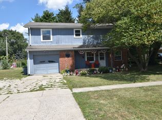236 1/2 W McKenzie Rd, Greenfield, IN 46140