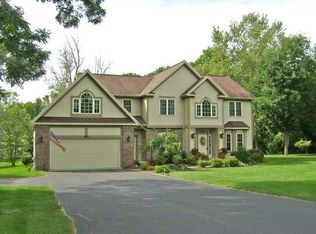 412 Thornell Rd, Pittsford, NY 14534