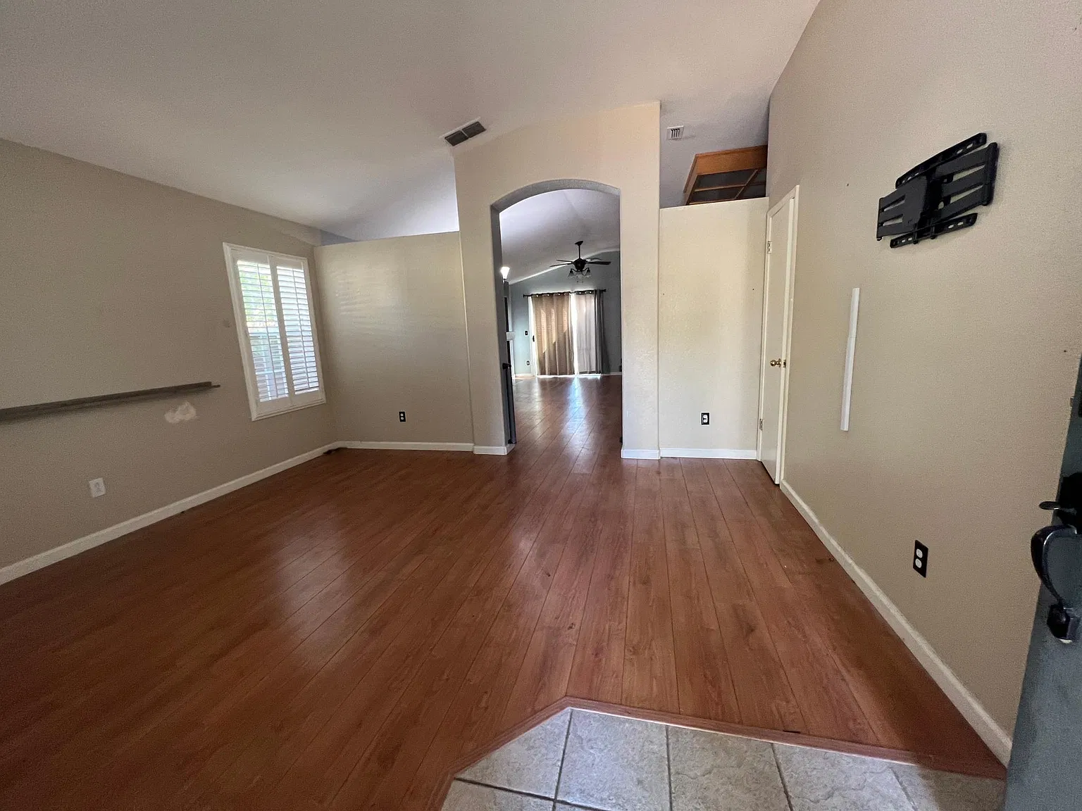 4 bed, 1477 sqft, $2,600 — Photo 4