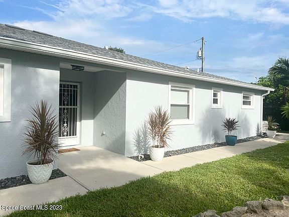 2nd image of 107 Adams Ave #107
