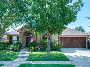 668 Ashleigh Ln, Lantana, TX 76226