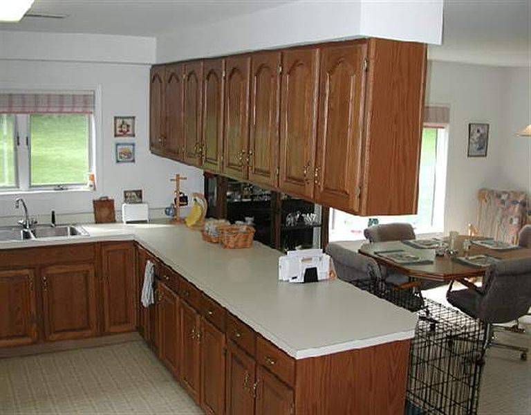 5th image of 1591 PERTH Road