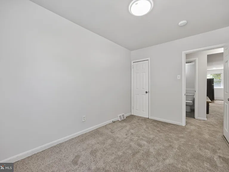 202 Green St — Photo 16