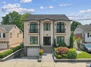1060 Glen Rd, Fort Lee, NJ 07024