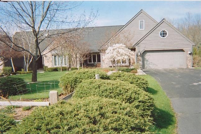 1st image of 2616 W Lake Park Ct
