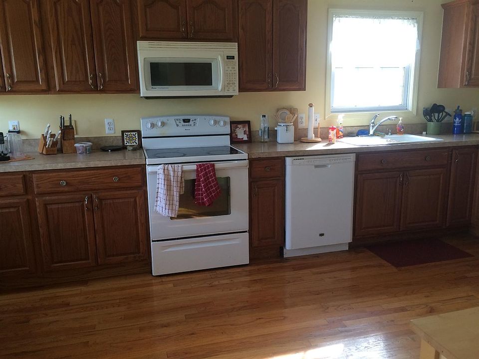 2nd image of 7770 Spruce Ct