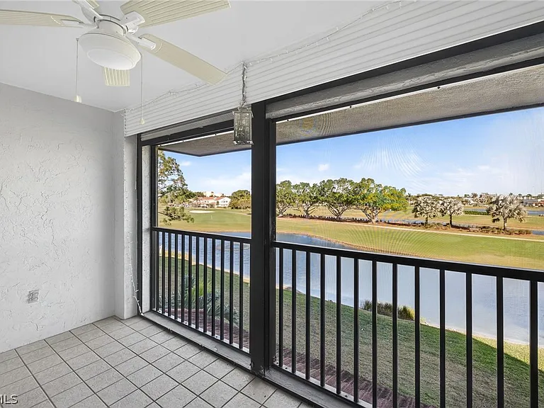 7430 Lake Breeze Dr #313 — Photo 22
