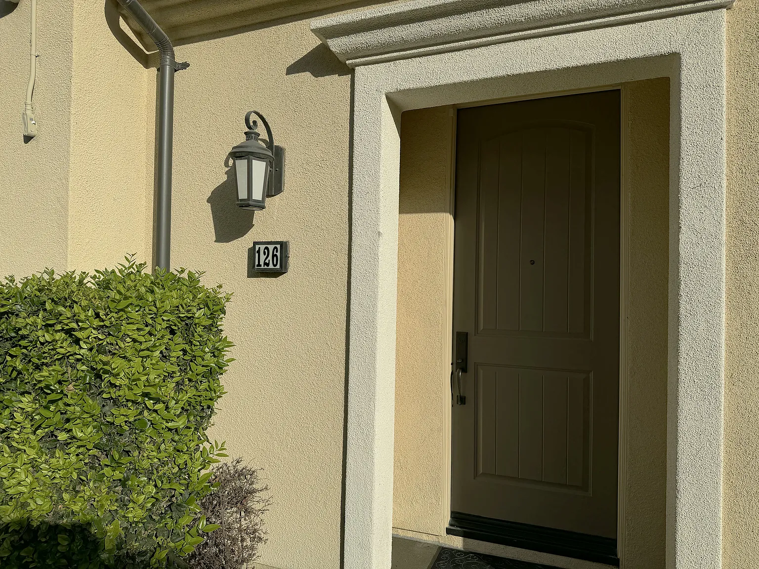 3 bed, 2.5 bath, 1598 sqft, $4,550 — Photo 4