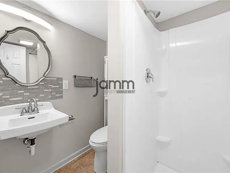 1653 Woodhurst Ave — Photo 23