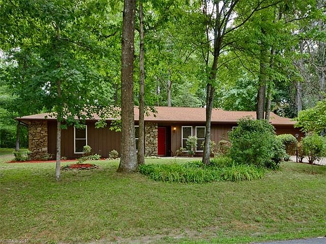 1st image of 213 Dundeve Cir