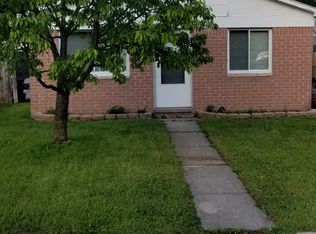 17909 Princess Ave, Brownstown, MI