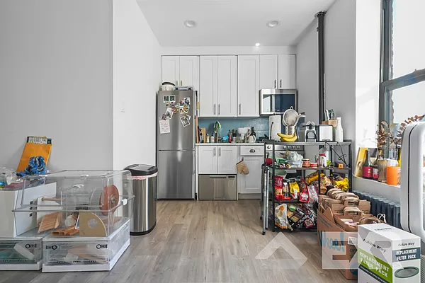 Rented by EXR | media 3