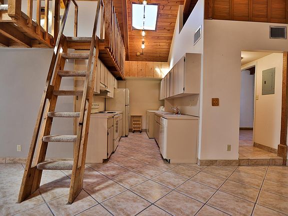 5th image of 455 N University Dr