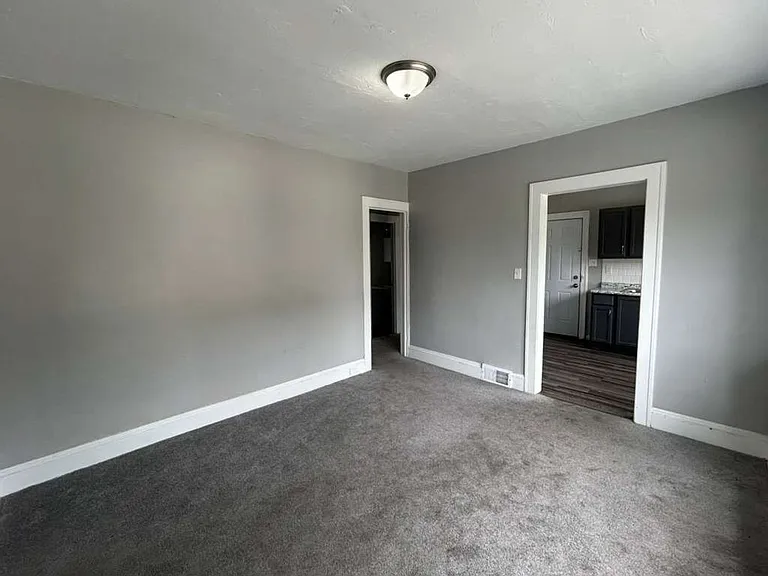 13616 Coit Rd — Photo 6