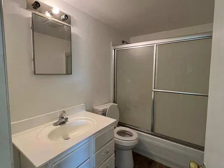 6011 Vine St #2 — Photo 13