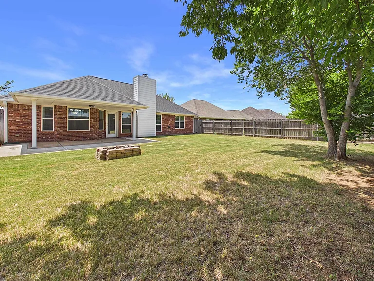 5516 Chinaberry Dr — Photo 37
