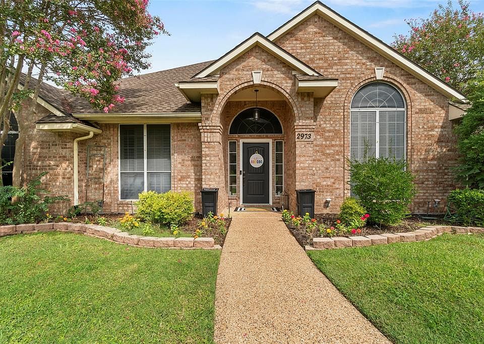 1st image of 2973 Oak Dr