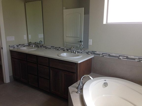 Large master bath