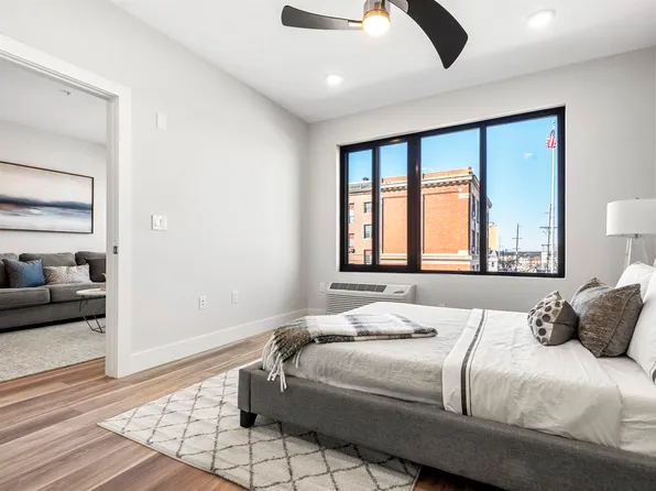 271 Sip Avenue image 12 of 17