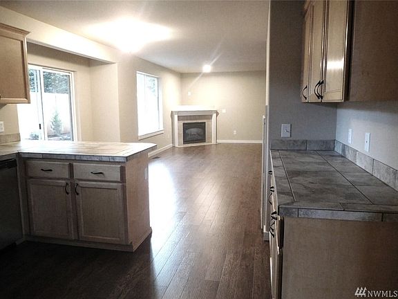 4th image of 16316 87th Ave E
