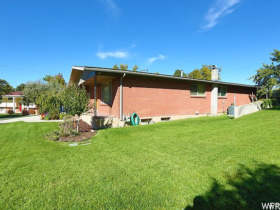 4th image of 2615 E Camille Cir