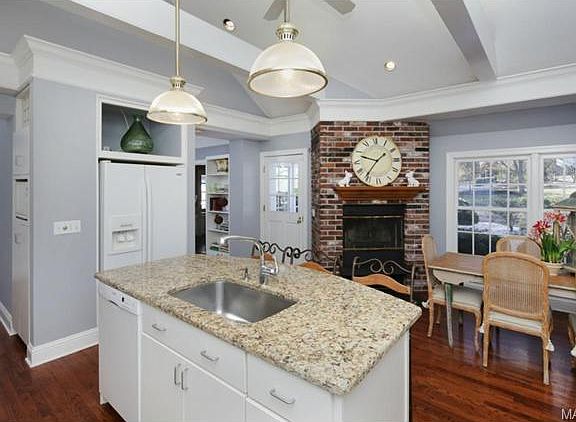 3rd image of 21 Georgian Acres St