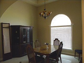 5th image of 2605 Woods Dr N
